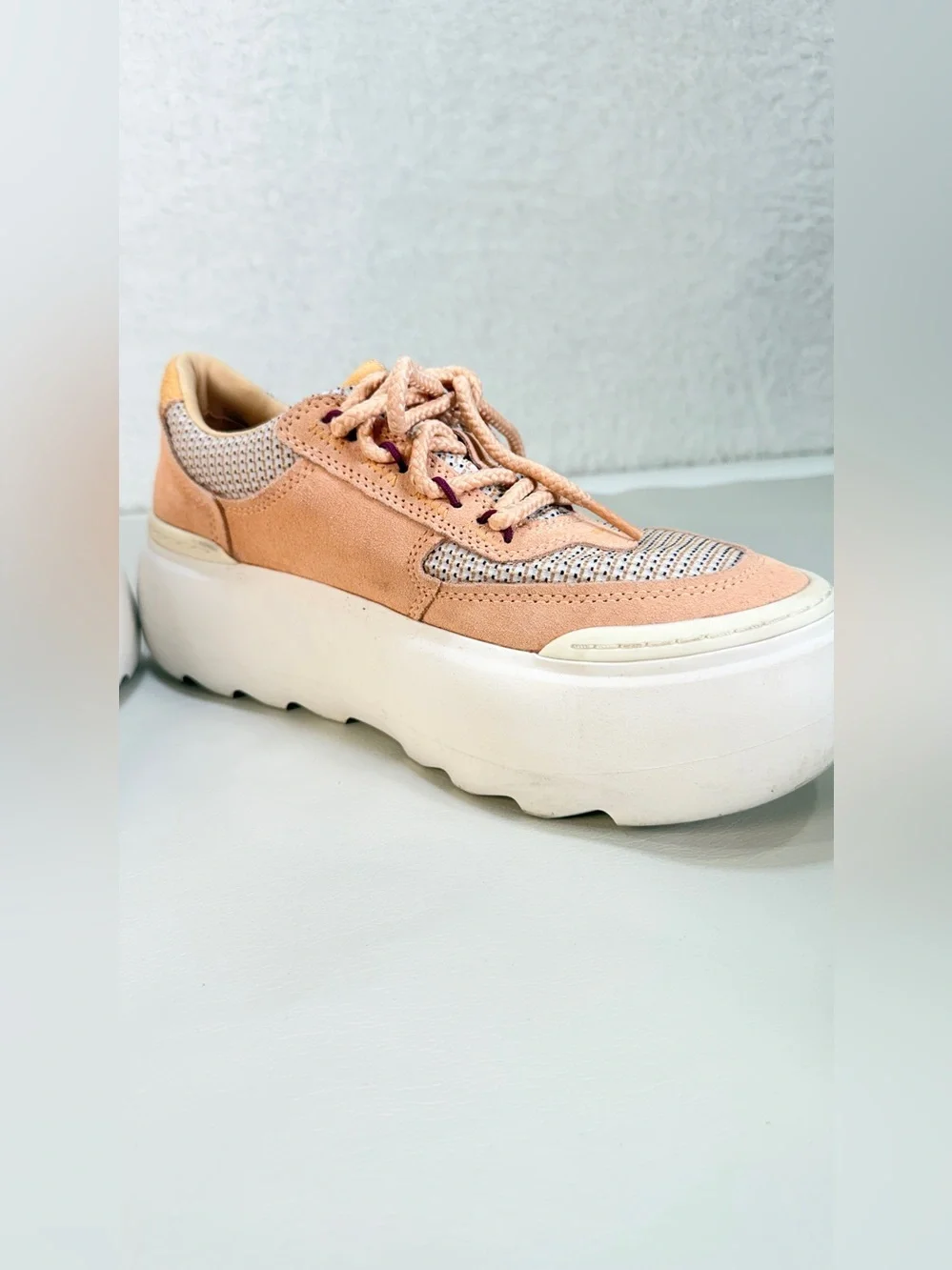 UGG Marin Mega Lace Platform Sneakers Womens Size 7 Peach Beige Suede Chunky